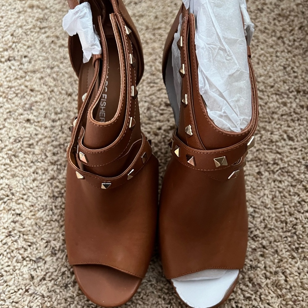 Marc Fisher brown studded heels